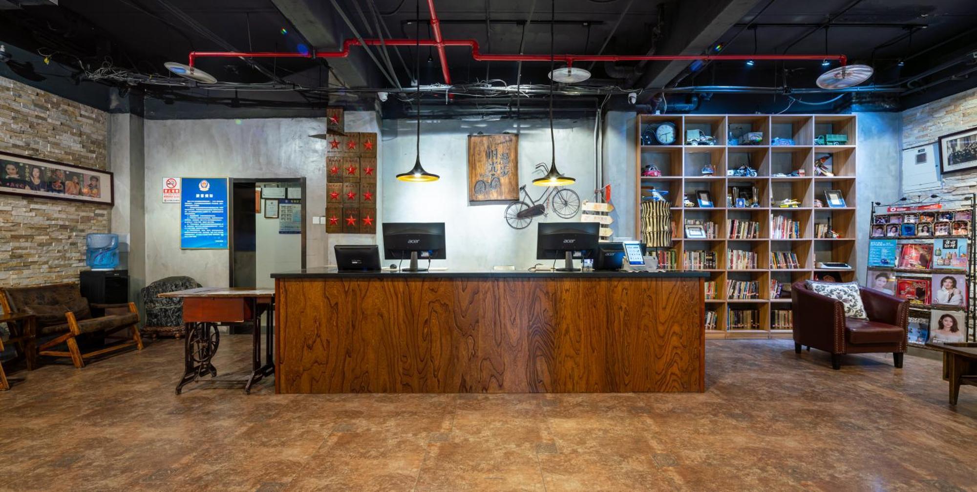Time Traveller Hotel- Near Beijing Yonghe Lama Temple, Ghost Street, Beihai Park, Jingshan Park, Drum Tower, Houhai Bar Street, Tian'Anmen Square, Located In Beijing Traditional Hutongs, 5 Minutes Away From Subway, Free Laundry Serive Kültér fotó