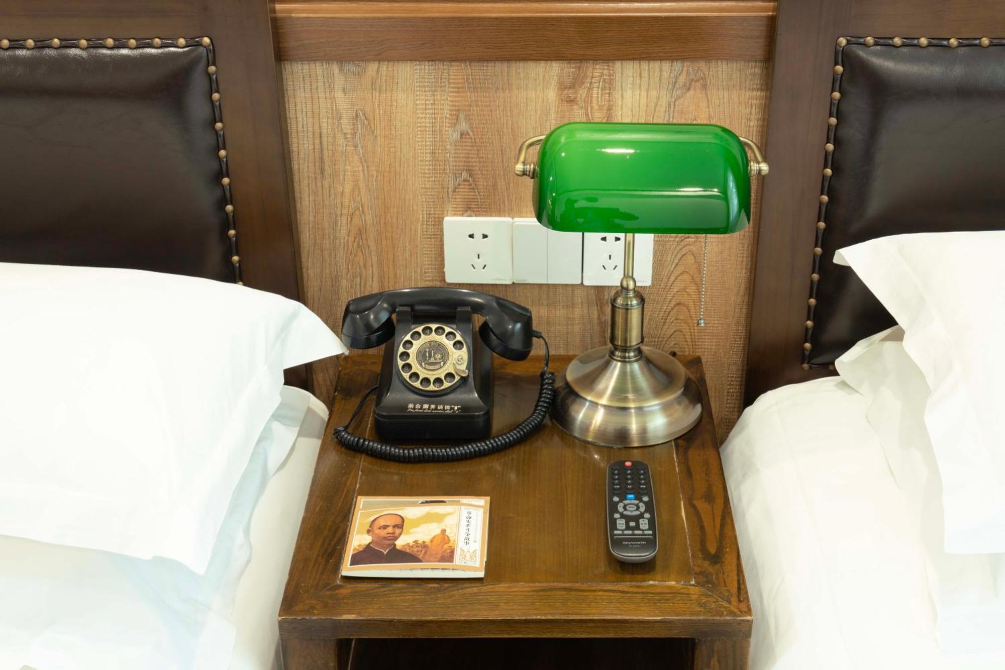 Time Traveller Hotel- Near Beijing Yonghe Lama Temple, Ghost Street, Beihai Park, Jingshan Park, Drum Tower, Houhai Bar Street, Tian'Anmen Square, Located In Beijing Traditional Hutongs, 5 Minutes Away From Subway, Free Laundry Serive Kültér fotó
