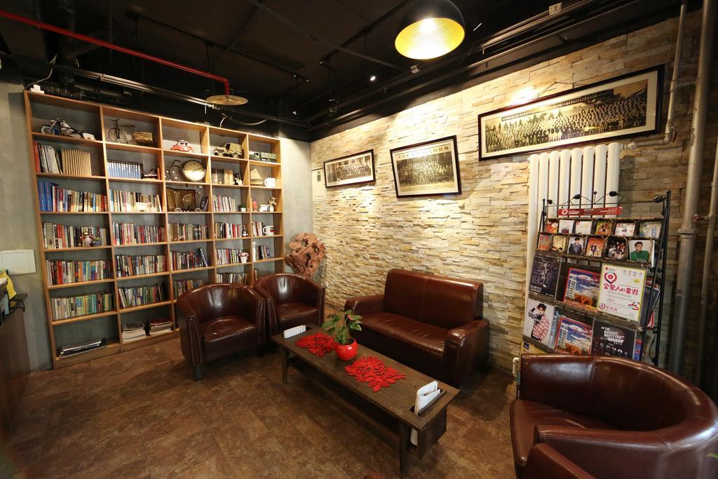 Time Traveller Hotel- Near Beijing Yonghe Lama Temple, Ghost Street, Beihai Park, Jingshan Park, Drum Tower, Houhai Bar Street, Tian'Anmen Square, Located In Beijing Traditional Hutongs, 5 Minutes Away From Subway, Free Laundry Serive Kültér fotó