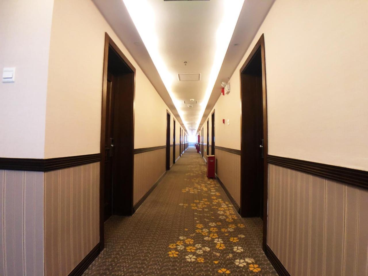 Time Traveller Hotel- Near Beijing Yonghe Lama Temple, Ghost Street, Beihai Park, Jingshan Park, Drum Tower, Houhai Bar Street, Tian'Anmen Square, Located In Beijing Traditional Hutongs, 5 Minutes Away From Subway, Free Laundry Serive Kültér fotó