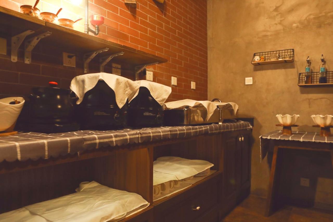 Time Traveller Hotel- Near Beijing Yonghe Lama Temple, Ghost Street, Beihai Park, Jingshan Park, Drum Tower, Houhai Bar Street, Tian'Anmen Square, Located In Beijing Traditional Hutongs, 5 Minutes Away From Subway, Free Laundry Serive Kültér fotó